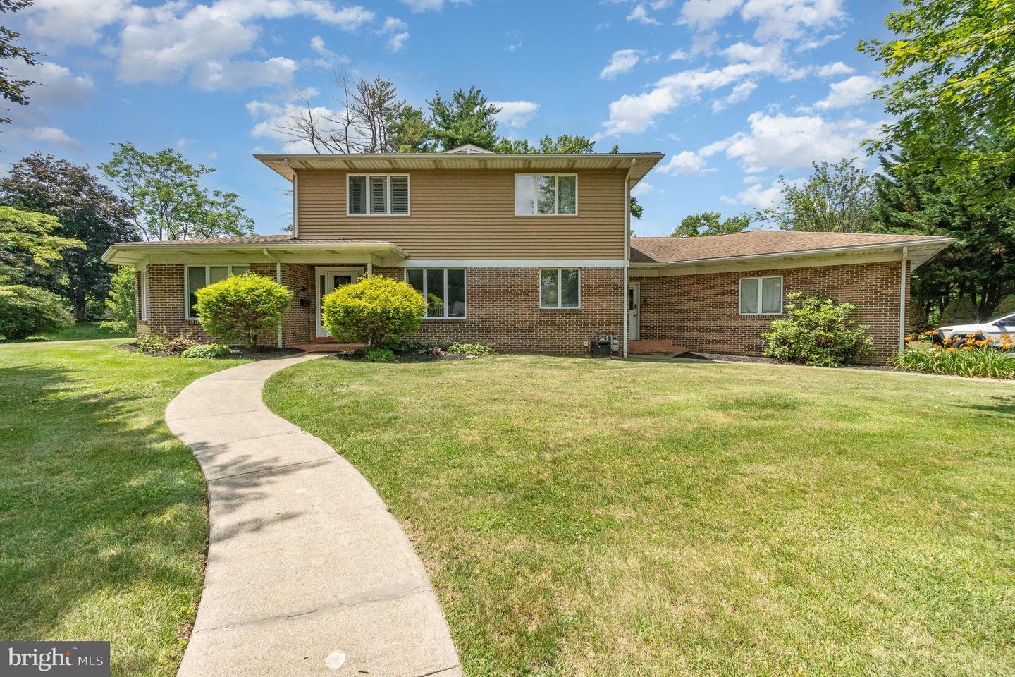 648 Belvedere Street  Carlisle PA 17013 photo