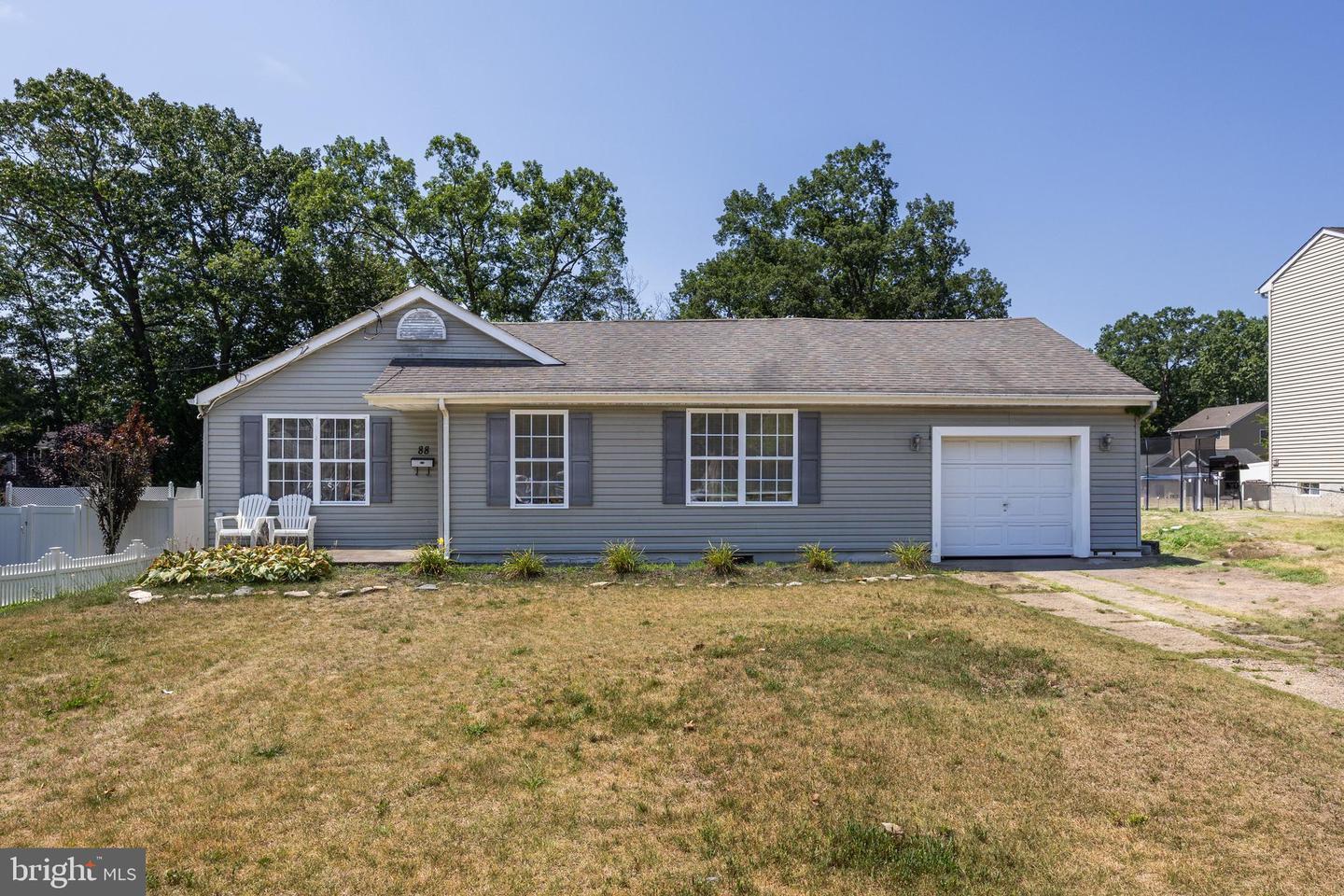 Property Photo:  88 E 6th Avenue  NJ 08021 