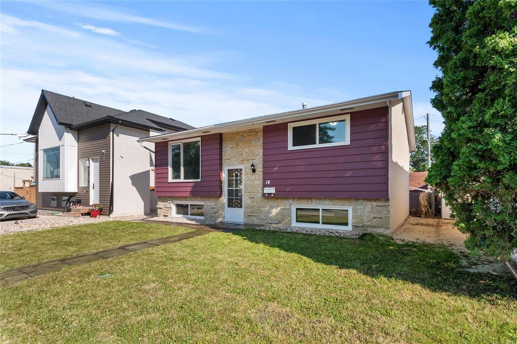Property Photo: 14 Oustic Avenue West MB R2M 1N2