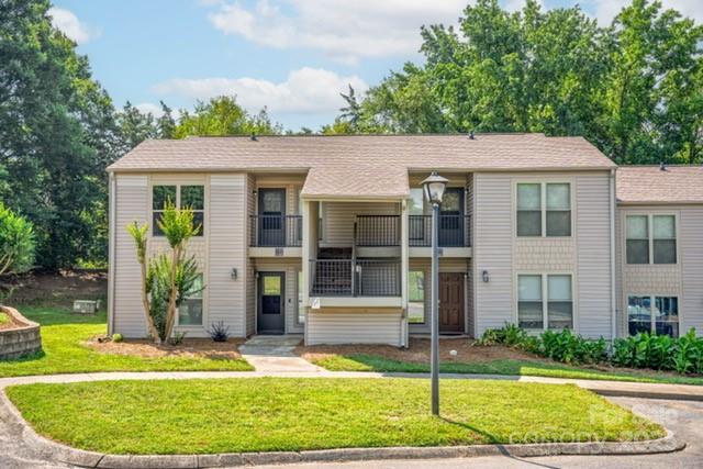 Property Photo: 11035 Cedar View Road NC 28226