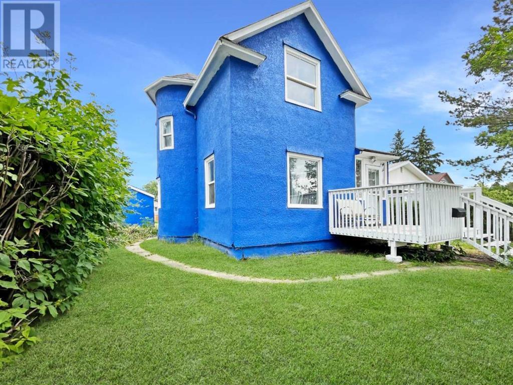 Property Photo:  5418 47 Avenue  AB T9A 0L1 