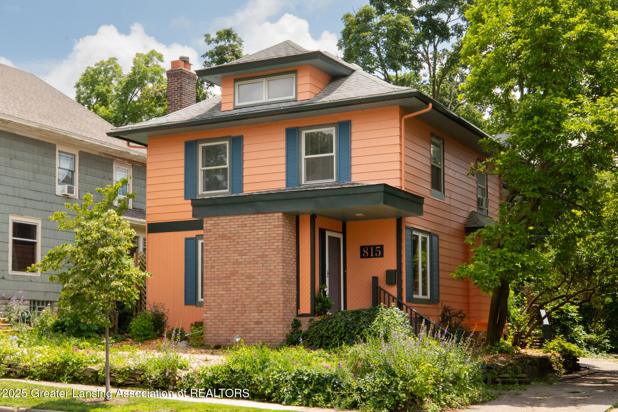 Property Photo: 815 Bancroft Court MI 48915