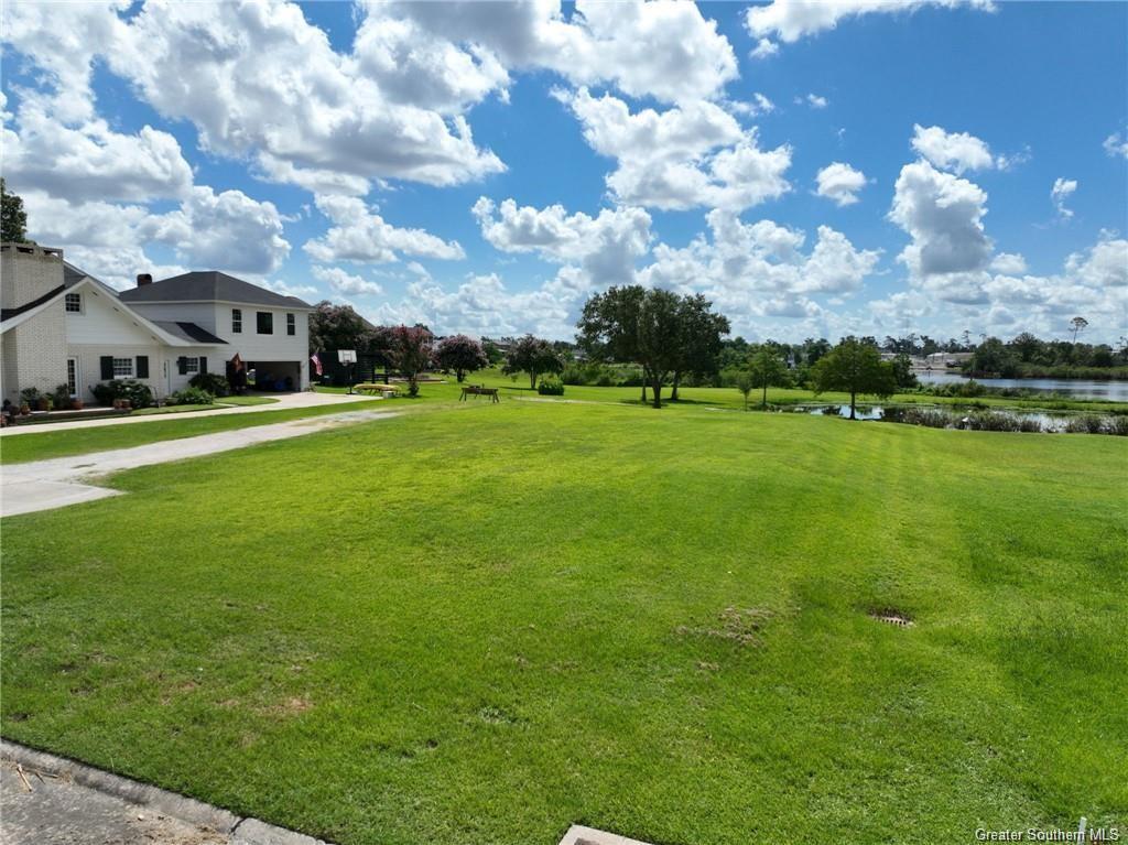 Property Photo: 2035 Charvais Drive LA