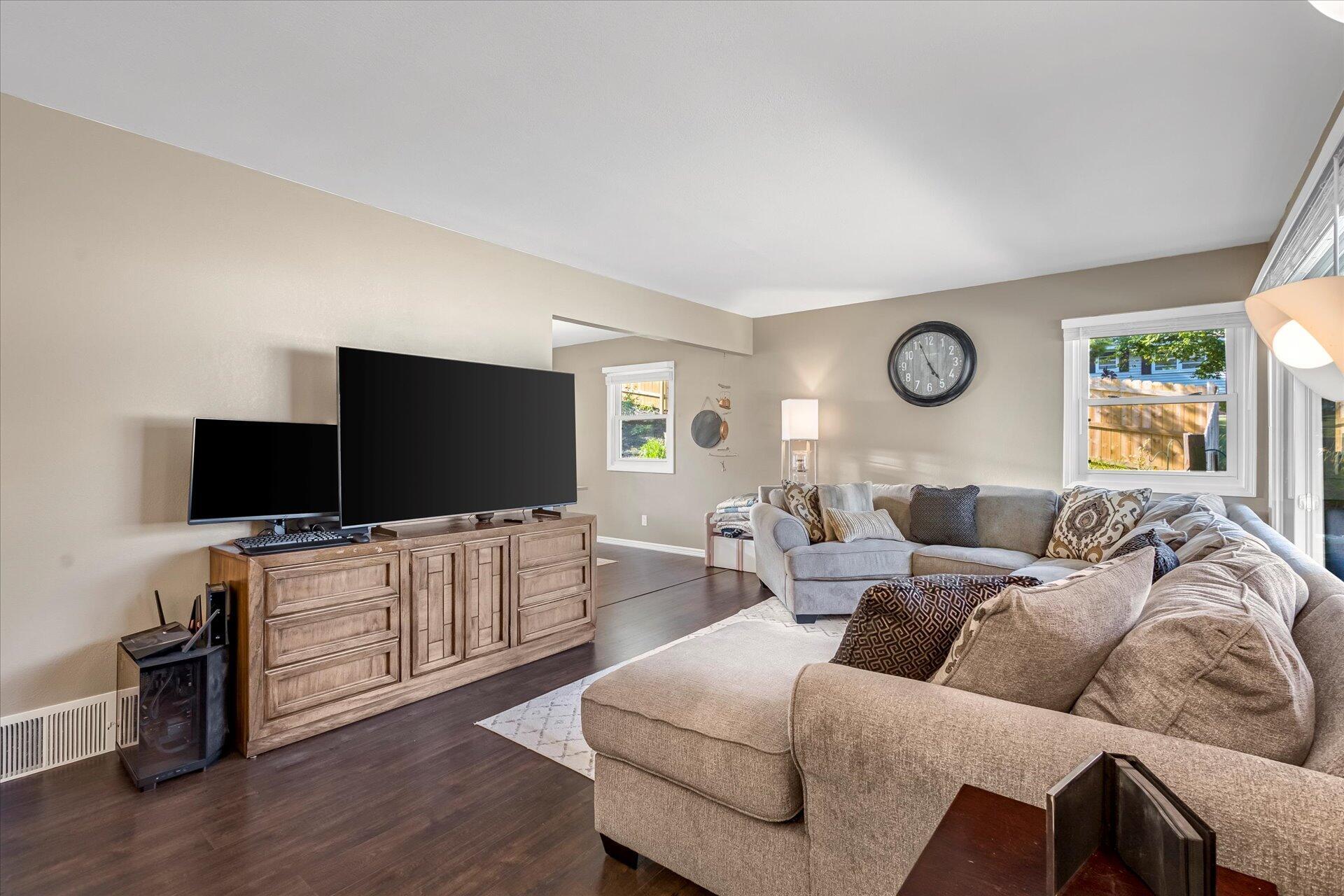 Property Photo: 1328 N 14th Ave WI 53090