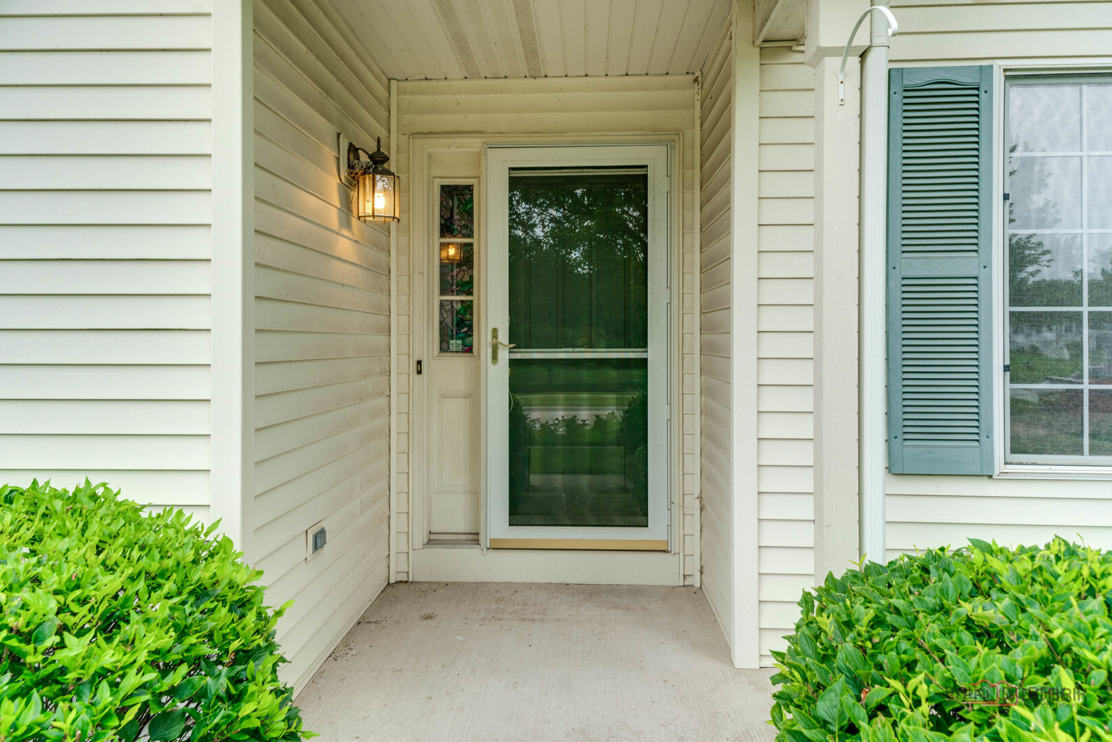 Property Photo: 707 Wedgewood Trail IL 60050