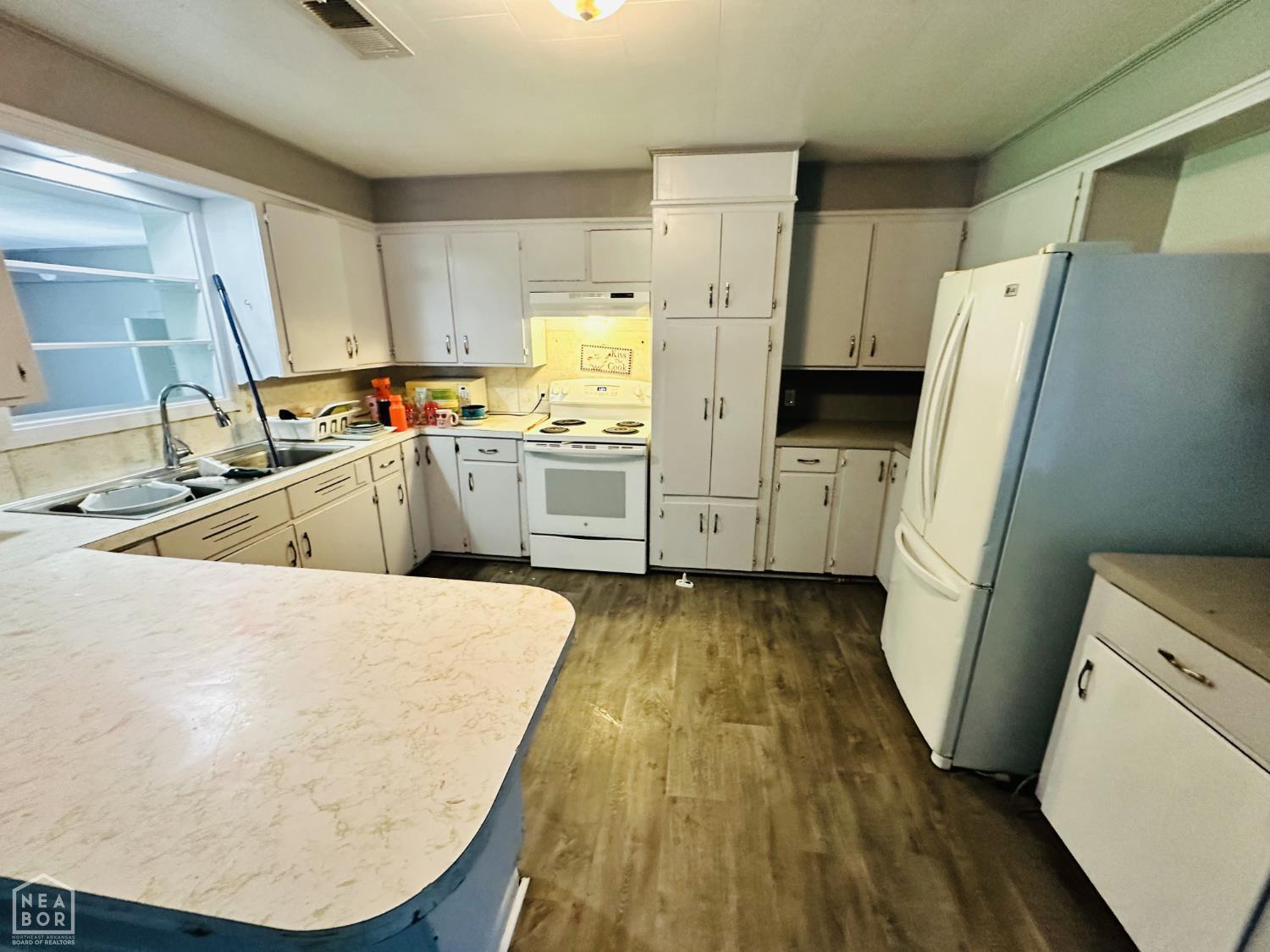 Property Photo: 509 NE 4thw AR 72476