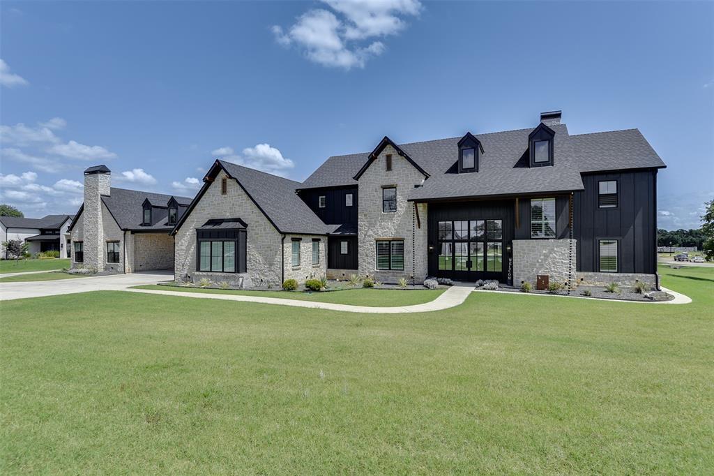 Property Photo: 312 Mint Ridge Drive TX 76028