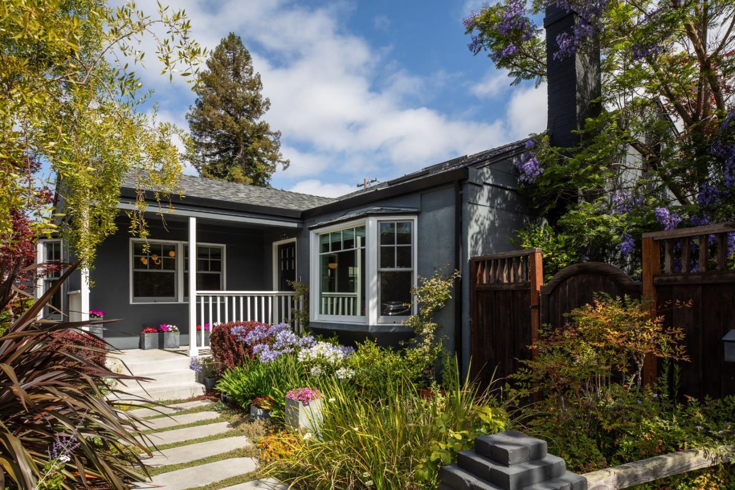 Property Photo: 539 Bay Road CA 94025