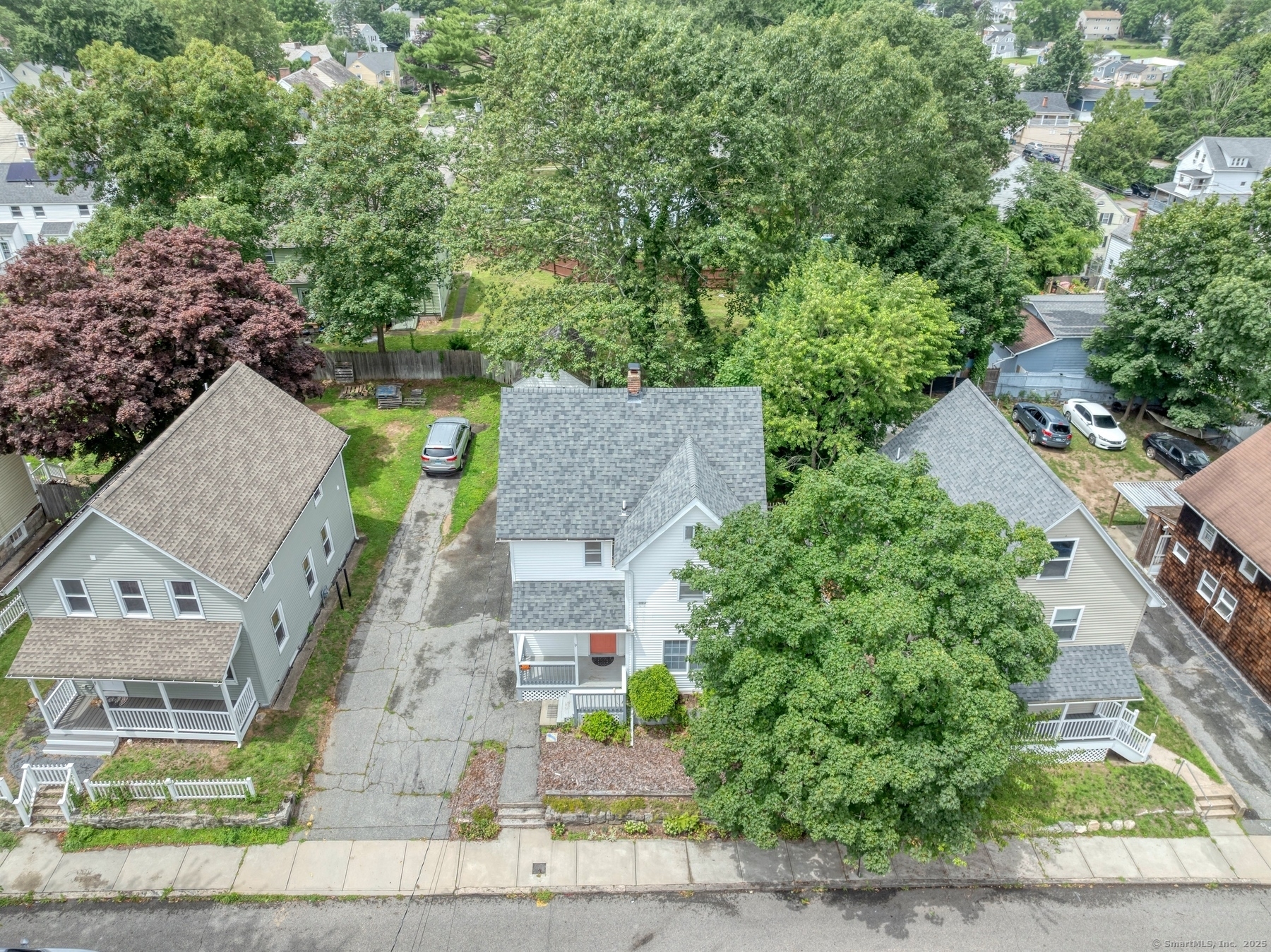 Property Photo:  17 Walden Avenue  CT 06320 