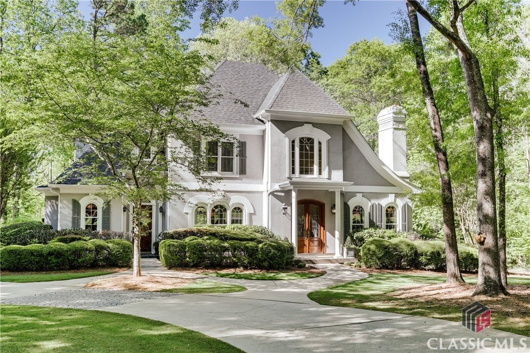 Property Photo: 100 Melbourne Place GA 30606