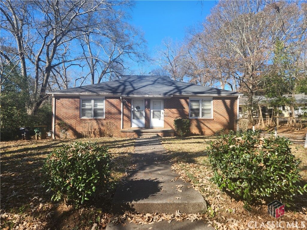Property Photo: 165 Glenhaven Avenue SE GA 30606