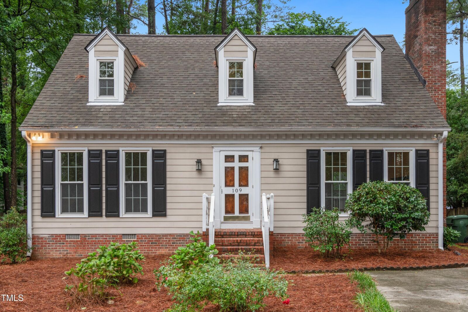 Property Photo: 109 Grey Fox Court NC 27511