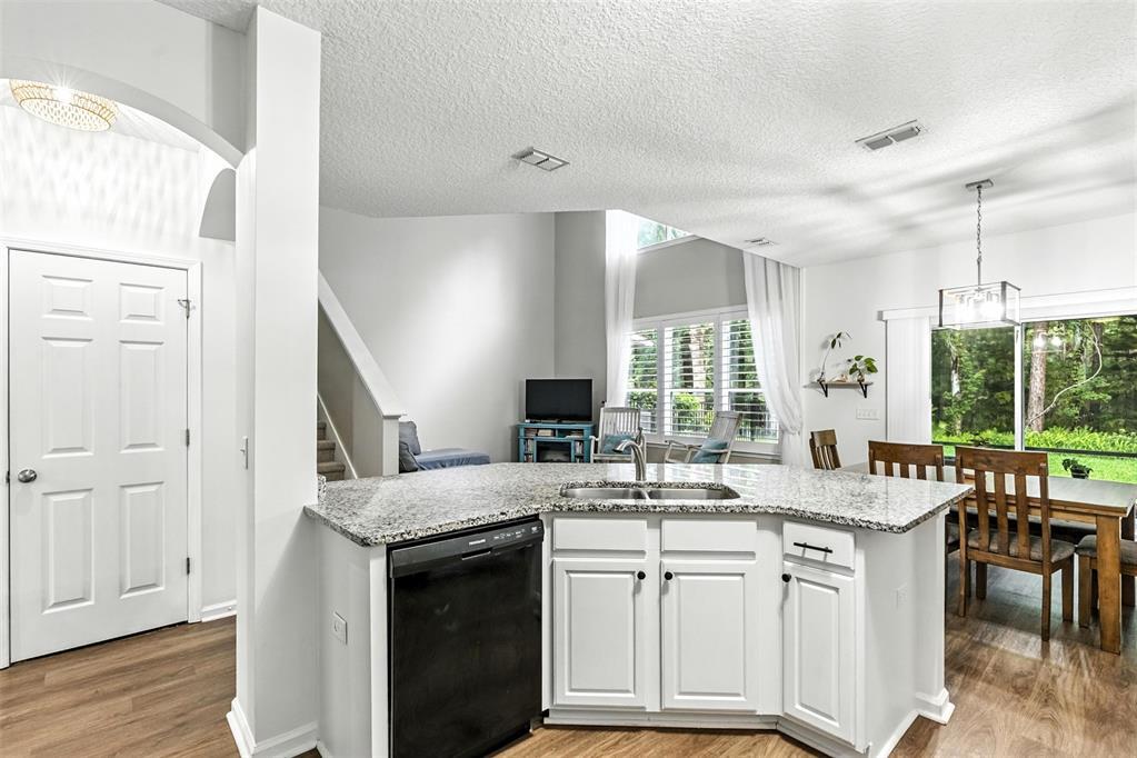 Property Photo:  1720 Cross Pines Drive  FL 32003 