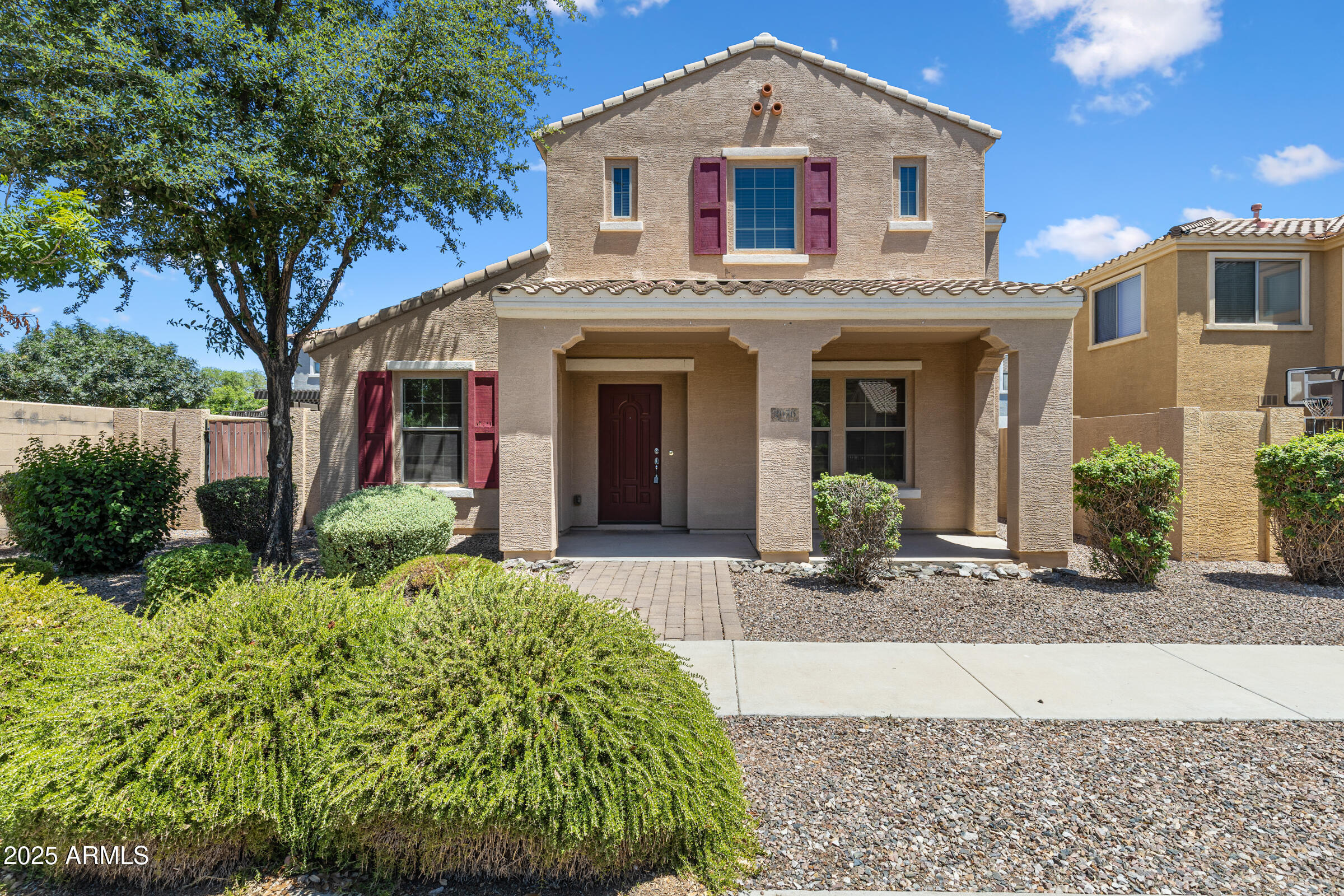 Property Photo: 2076 S Seton Avenue AZ 85295