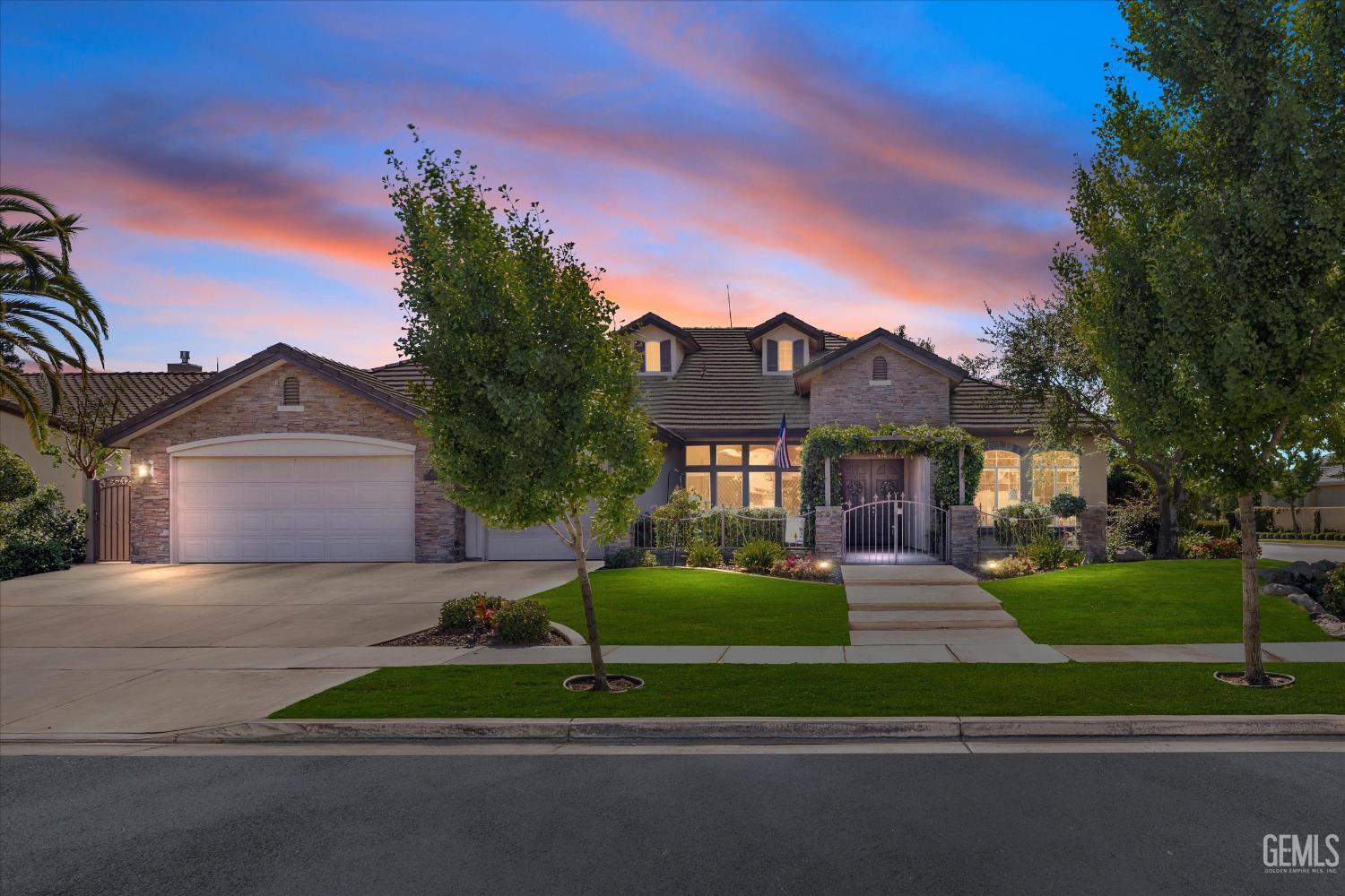 403 Stone Cross Drive  Bakersfield CA 93312 photo
