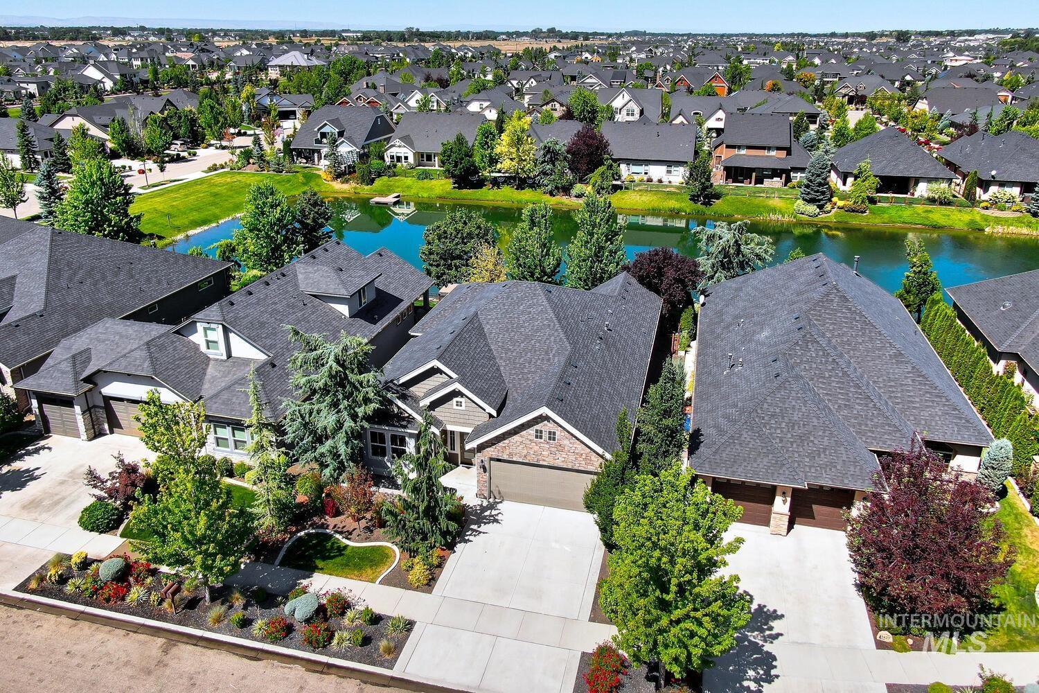 Property Photo: 1413 N Lake Placid Ave ID 83616