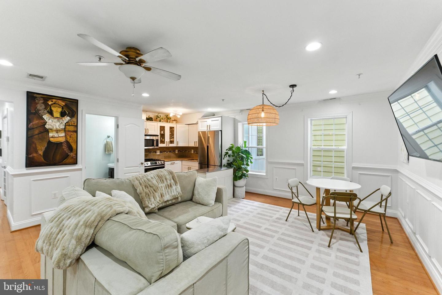 Property Photo: 754 Park Road NW 4 DC 20010