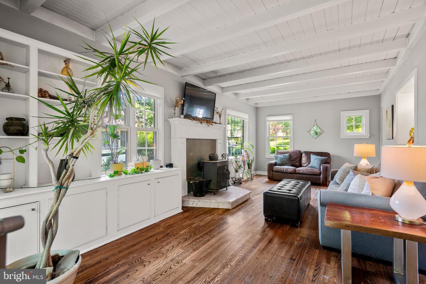 Property Photo: 105 Dalton Road PA 19301