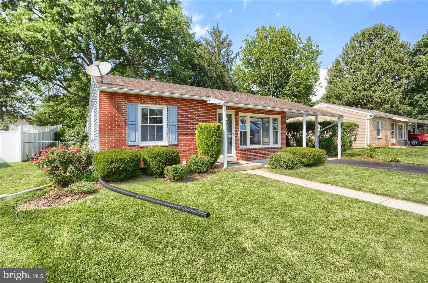 Property Photo: 421 D Street PA 17013