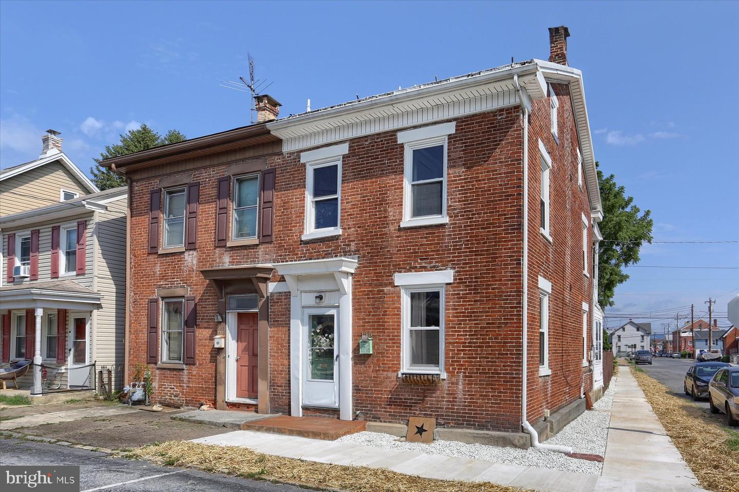 Property Photo:  100 W Keller Street  PA 17055 