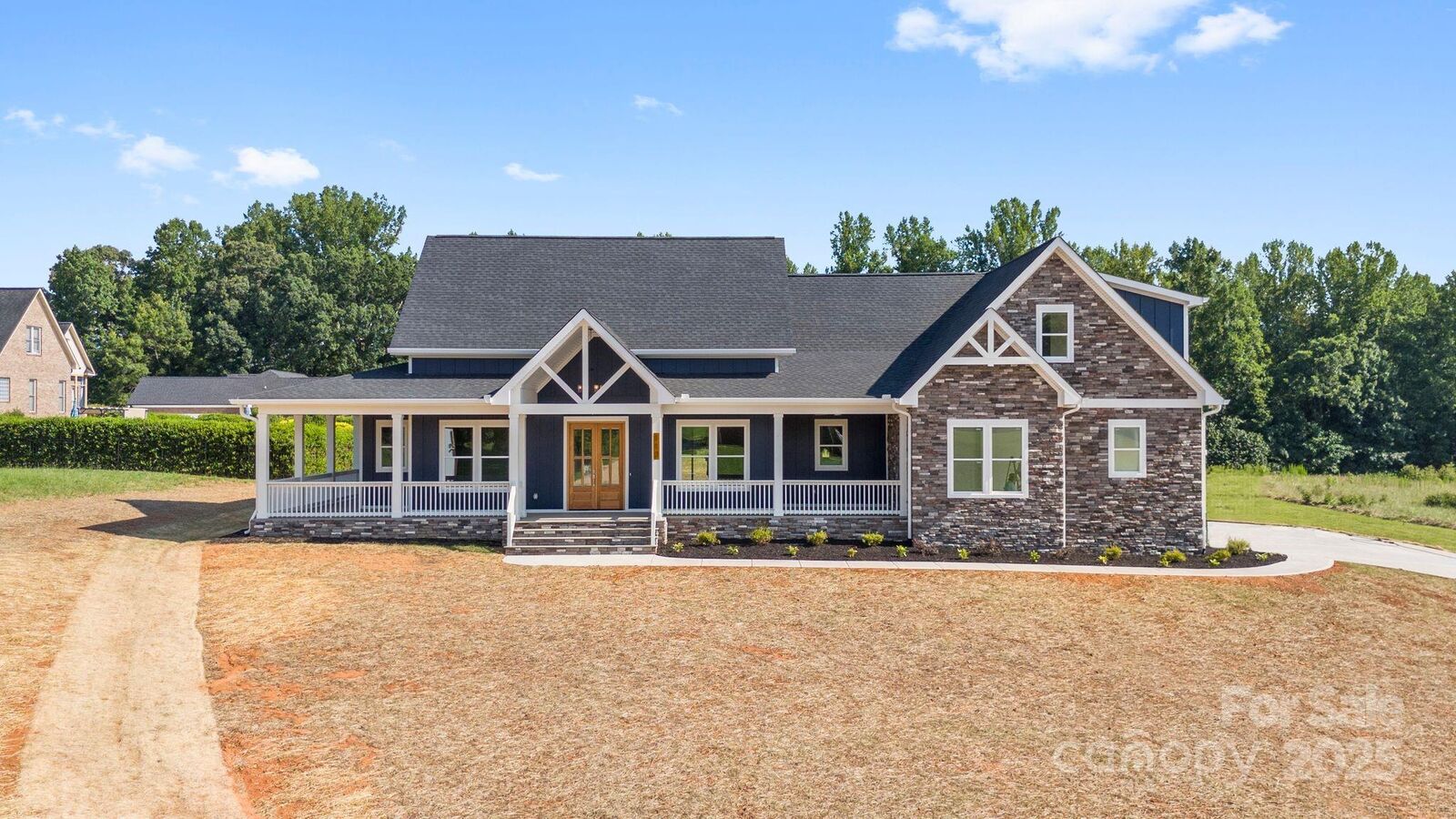 Property Photo: 113 Peacehaven Place NC 28625