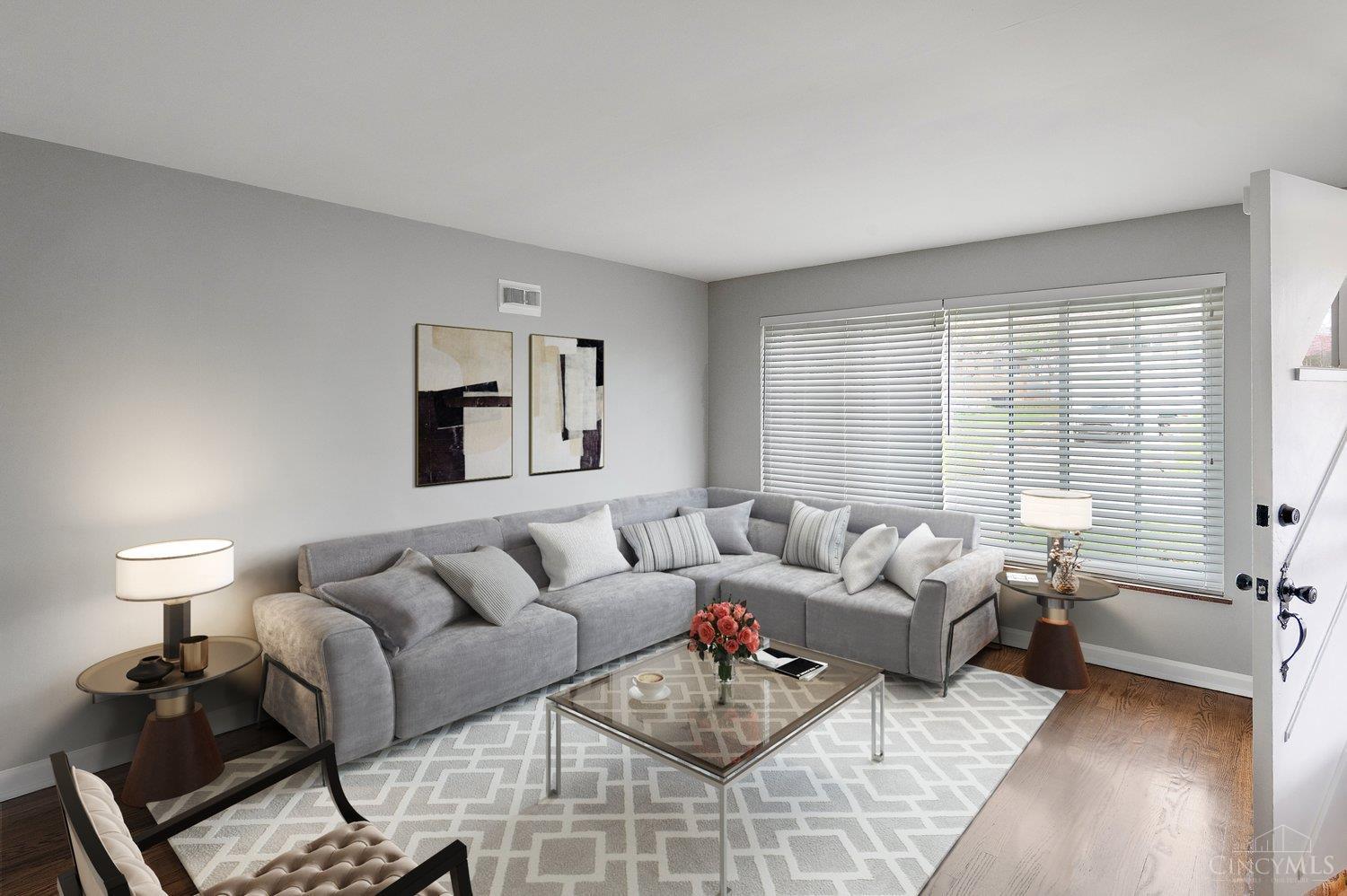 Property Photo: 5611 Glengate Lane OH 45212