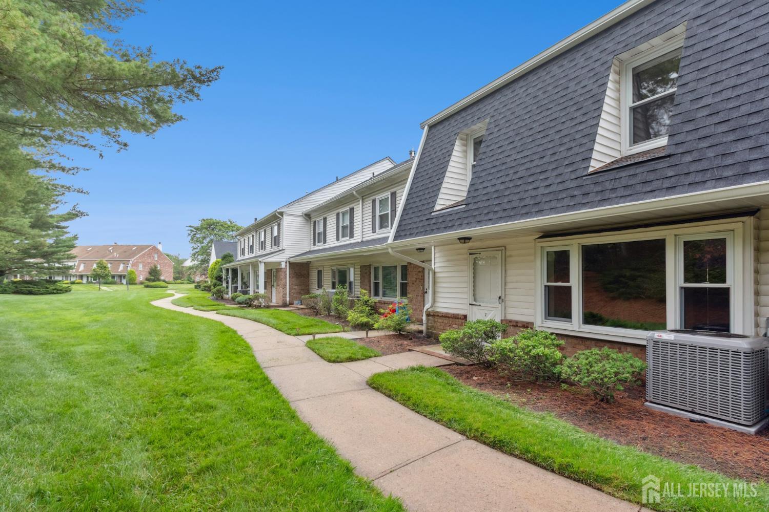 Property Photo: 7 Tisbury Court NJ 07076