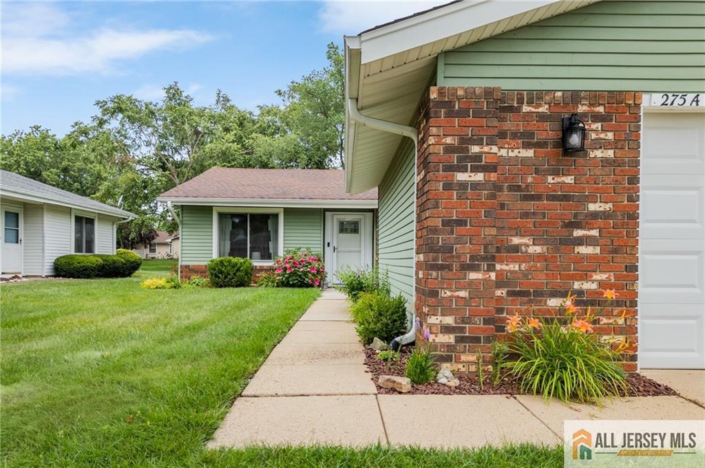 Property Photo:  275 Convent Road 275A  NJ 08831 