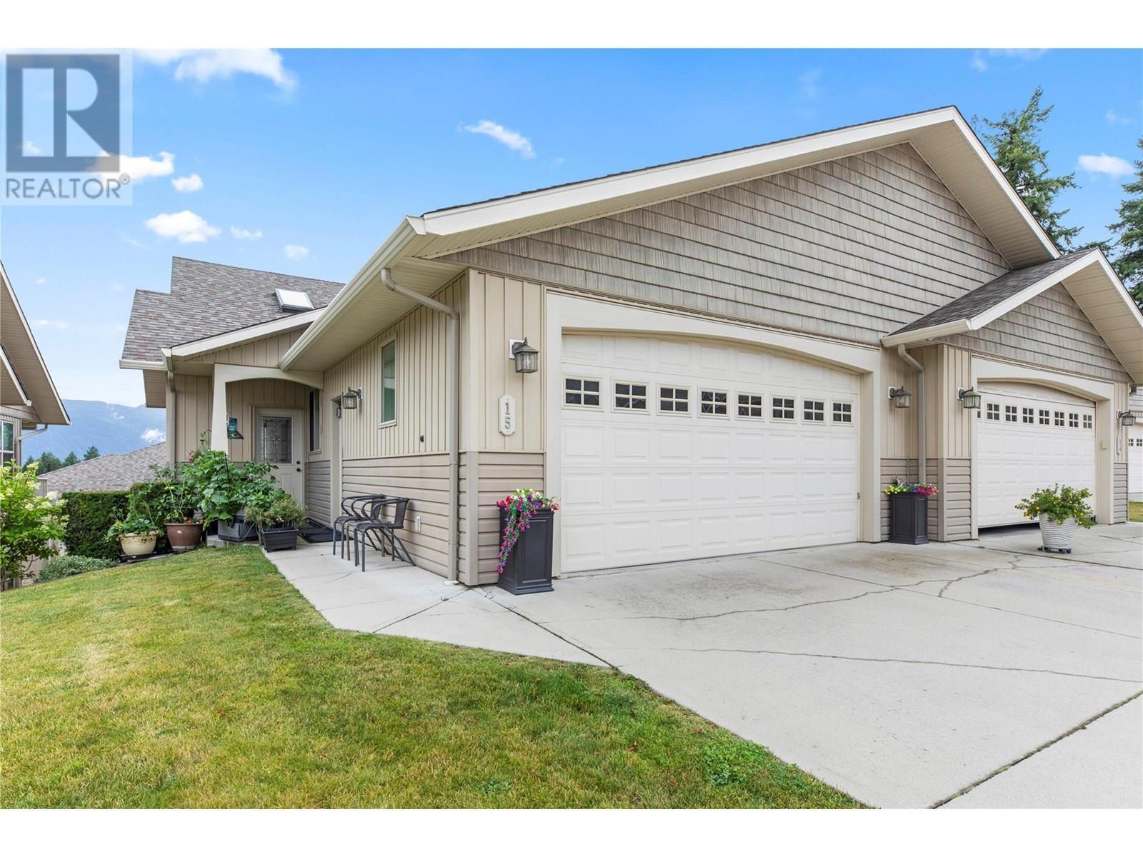 2751 15 Avenue Northeast 15  Salmon Arm BC V1E 0B5 photo