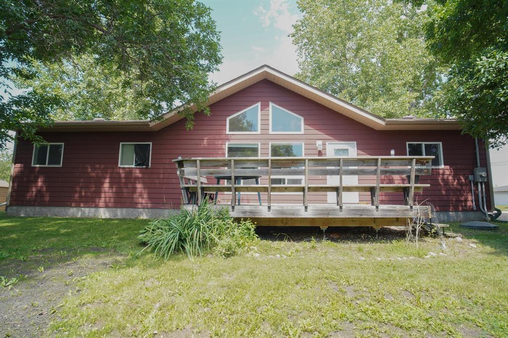 Property Photo:  921 Fourth S Street North  MB R0E 0C0 