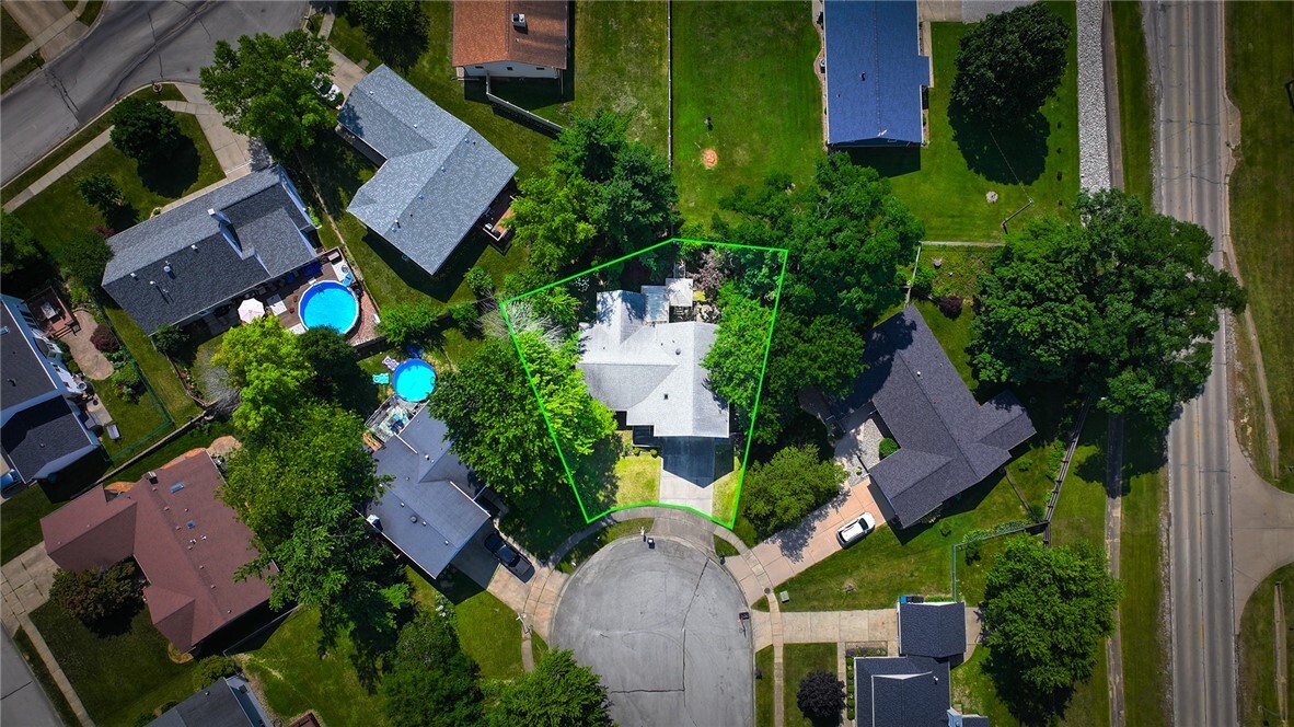 Property Photo: 1225 W Pineview Court IL 62526