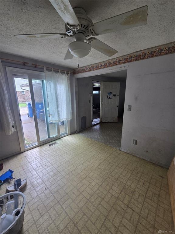 Property Photo: 4801 Creeknoll Court OH 45424