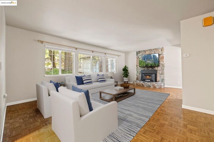 Property Photo:  22977 Hawk Ln  CA 95383 