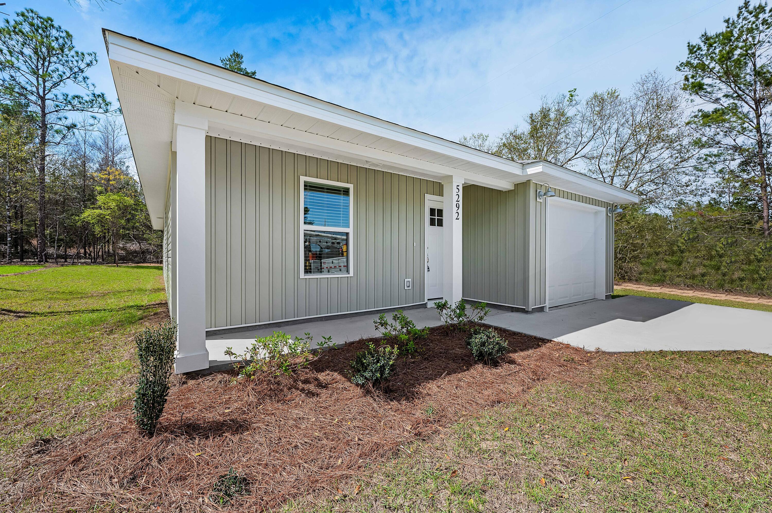 Property Photo: 5327 B Kervin Road FL 32539