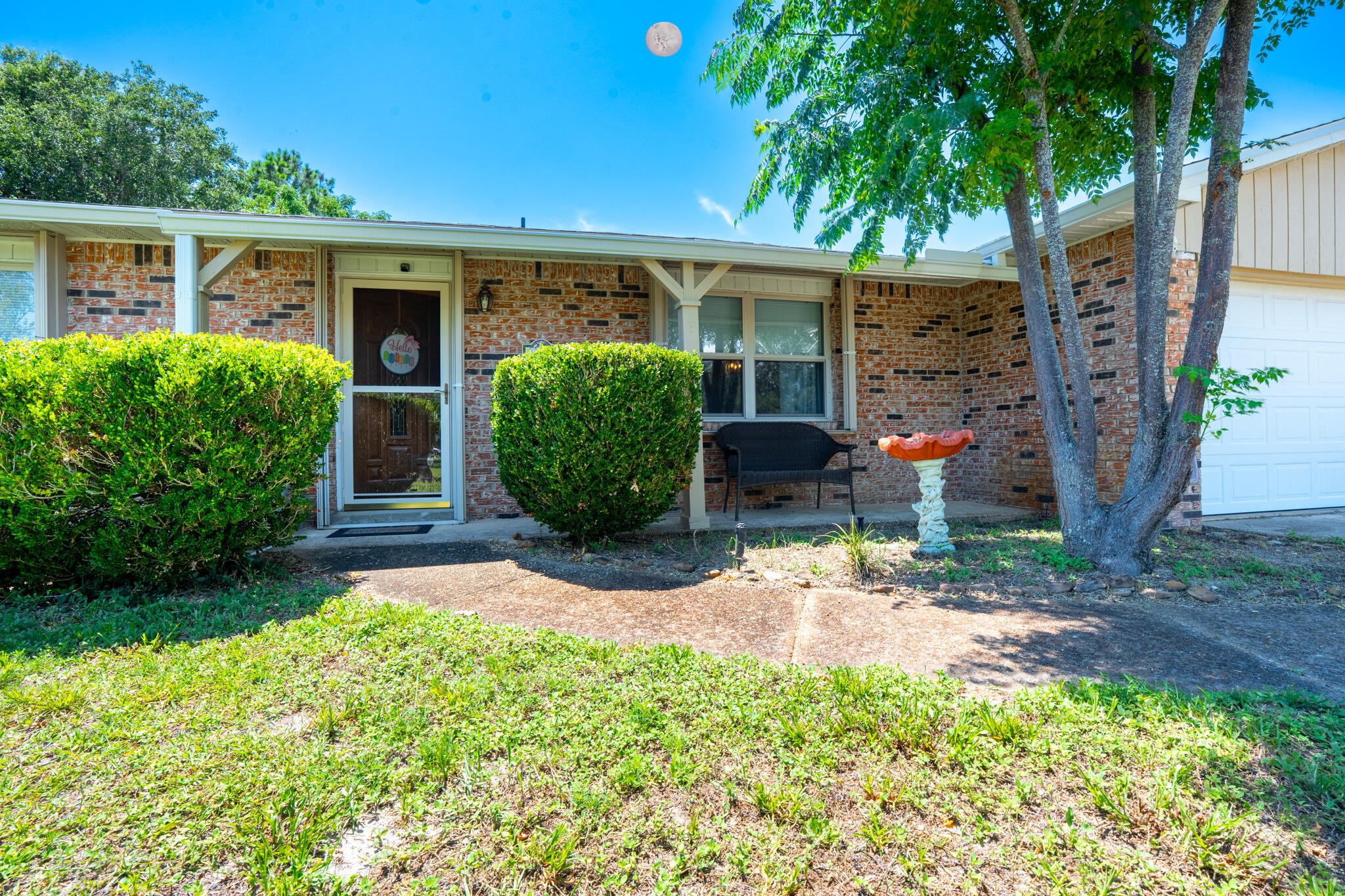 Property Photo: 14 W Casa Loma Drive FL 32569