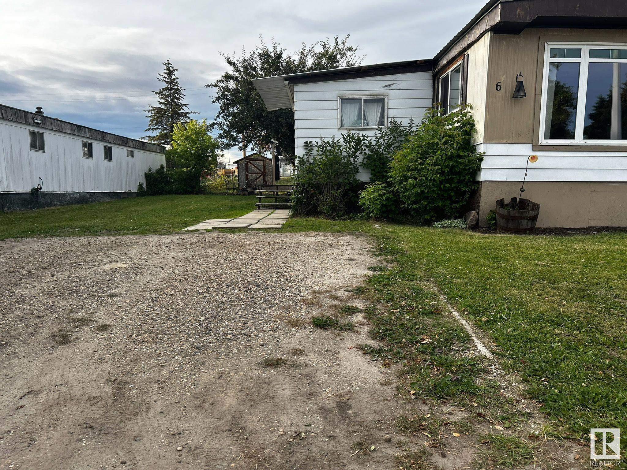 Property Photo:  5424 48A Avenue  AB T7A 1J8 