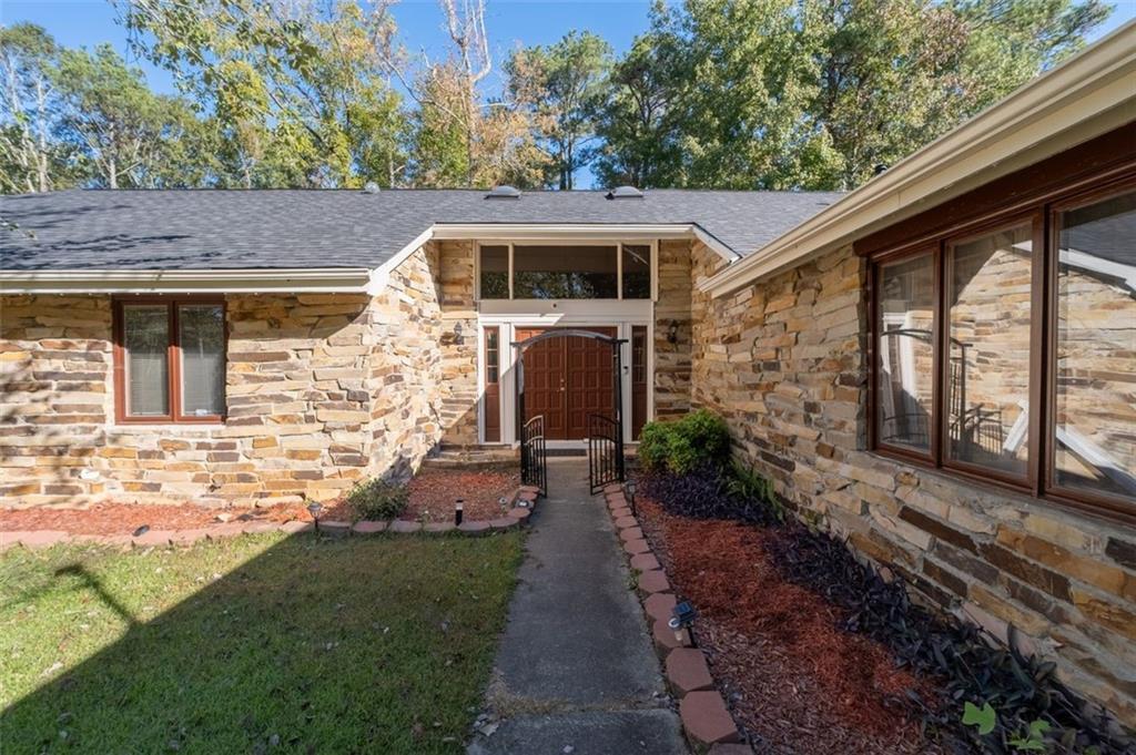 Property Photo: 5934 S Deshon Court GA 30058