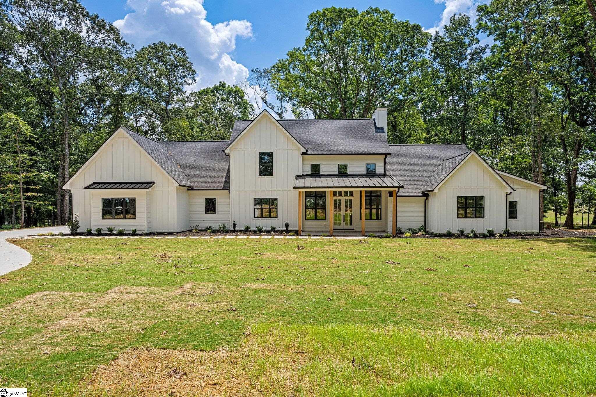 Property Photo: 746 Garrison Road SC 29669