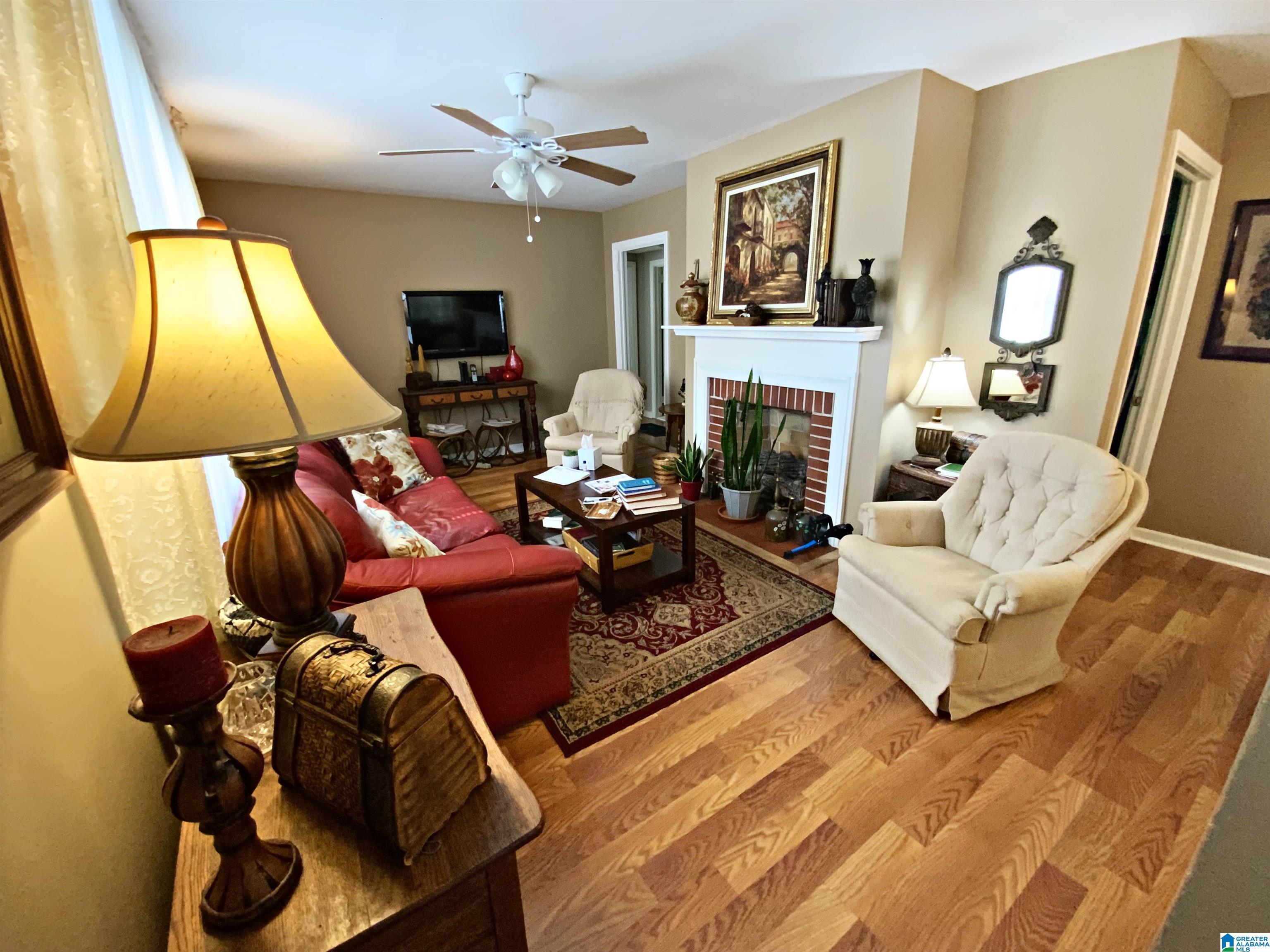 Property Photo:  724 Glenwood Road  AL 35160 
