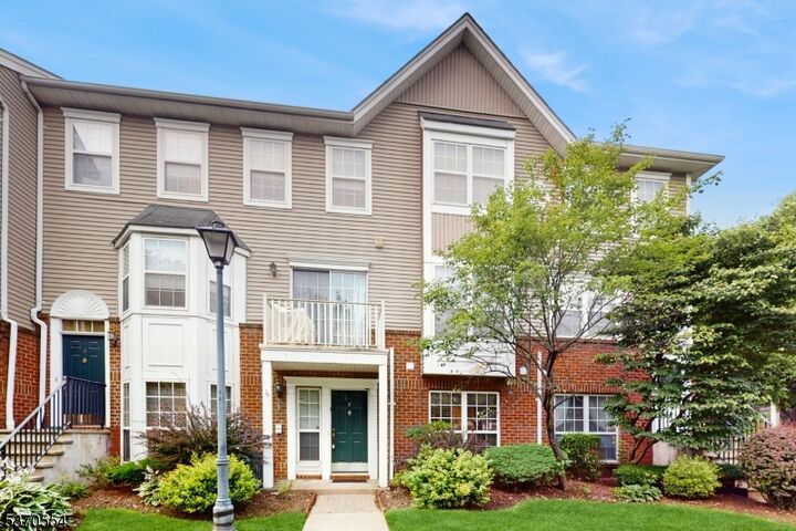 50 Pine St 4E  Montclair Twp. NJ 07042 photo