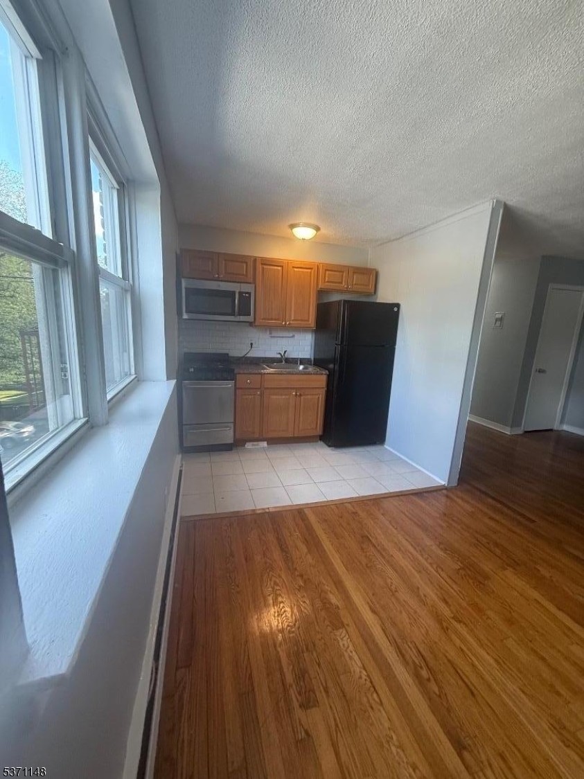 Property Photo: 711 Plainfield Ave 3K NJ 07060