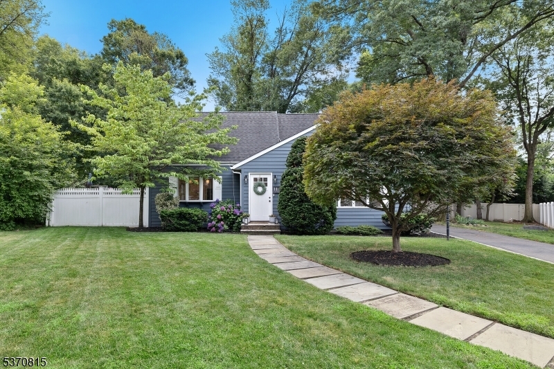 Property Photo: 11 Dean Ct NJ 07070