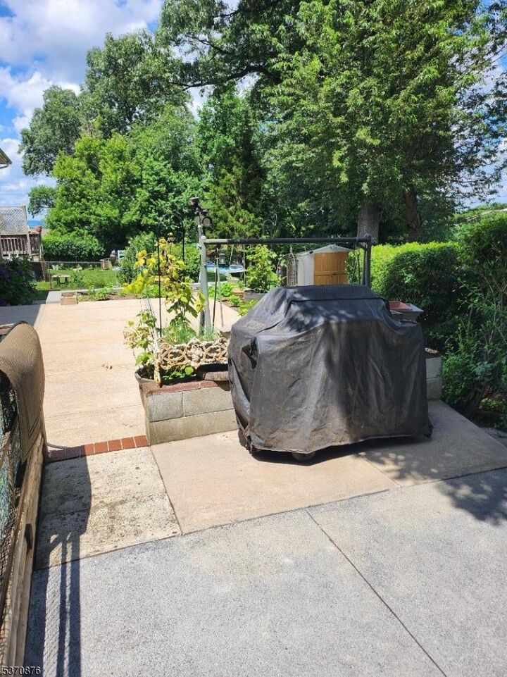 Property Photo: 40 Crestmont Rd NJ 07424