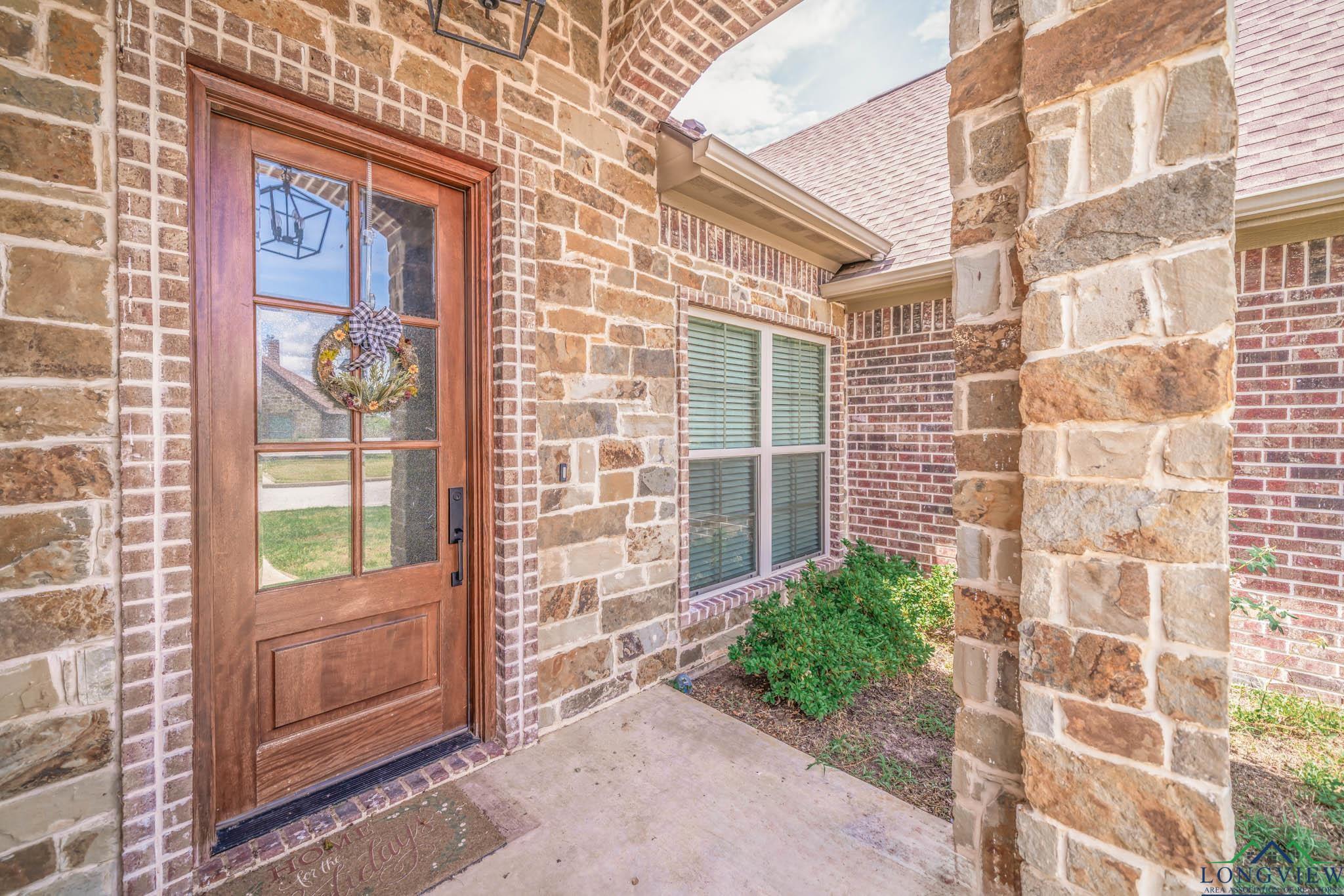 Property Photo: 203 New Braunfels Ln TX 75650