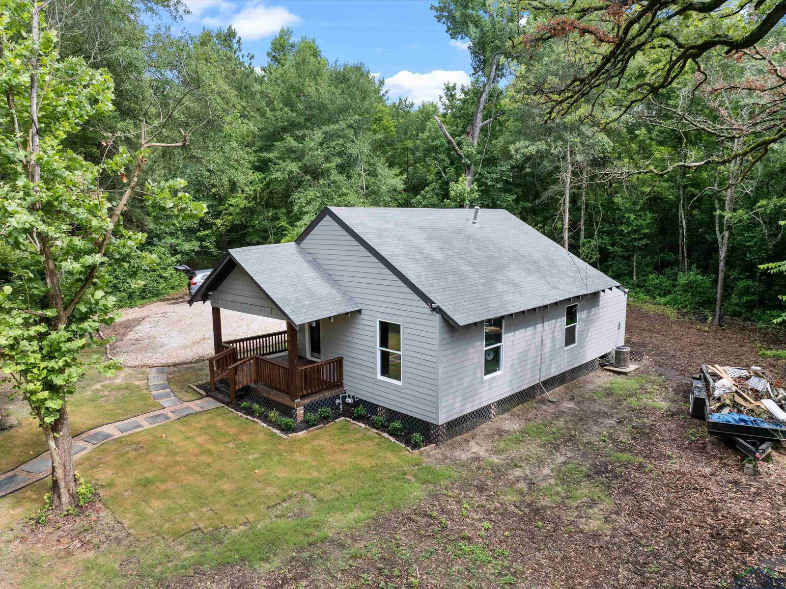 Property Photo:  200 Jenkins St  TX 75652 
