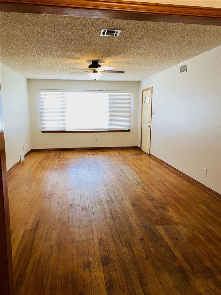 Property Photo: 1626 NW 27th St OK 73505
