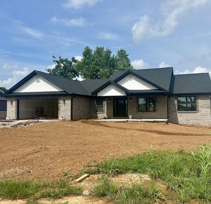 Property Photo: 195 Carriage Court KY 42503