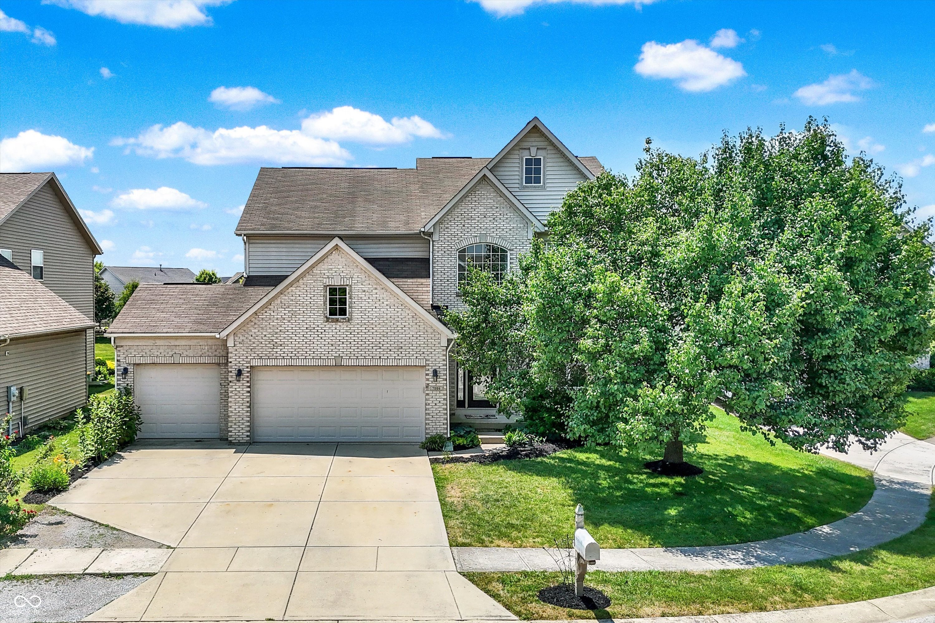 7806 Parkdale Drive  Zionsville IN 46077 photo