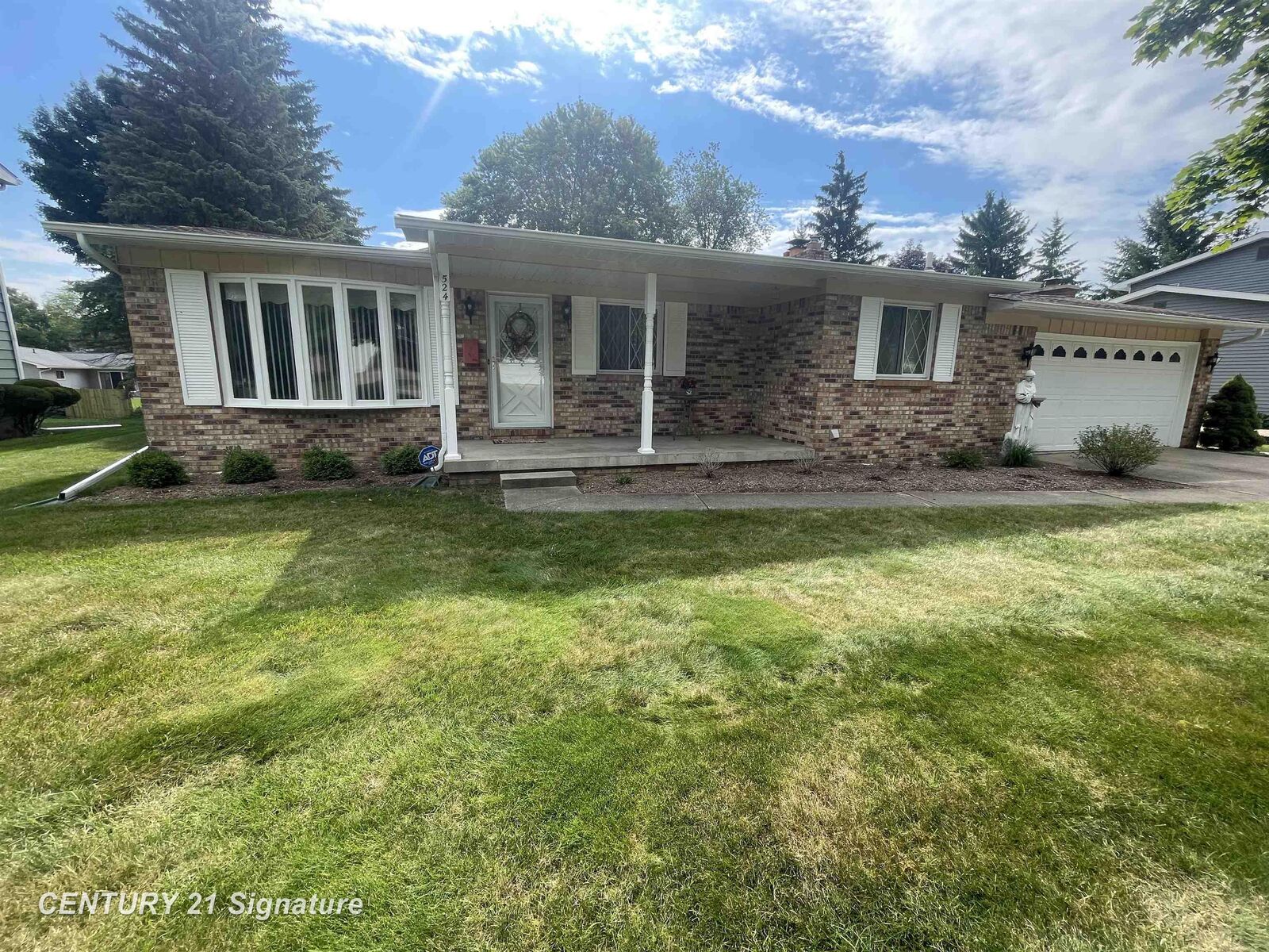Property Photo:  524 Ashwood Drive  MI 48433 