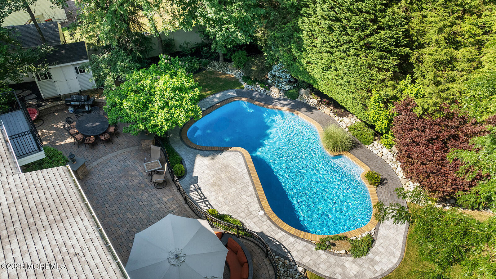 Property Photo: 7 Lorraine Court NJ 08816